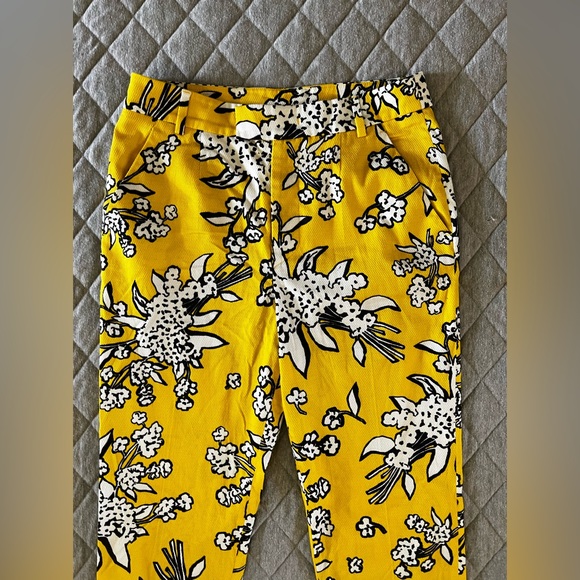 RED VALENTINO Sz IT 42/US 6 Yellow with black floral print pants Originally $595 - Picture 5 of 9